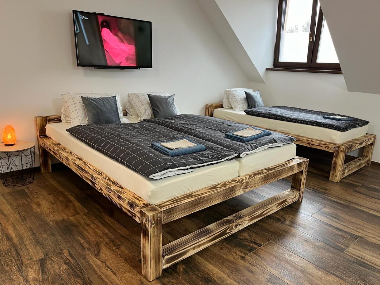 Apartman Kuga Mikulov Eksteriør bilde