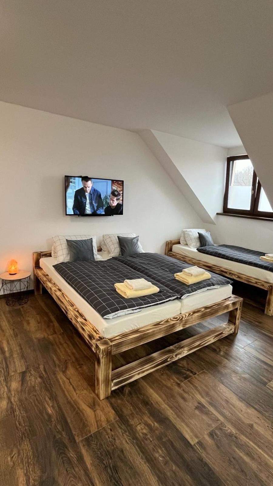 Apartman Kuga Mikulov Eksteriør bilde